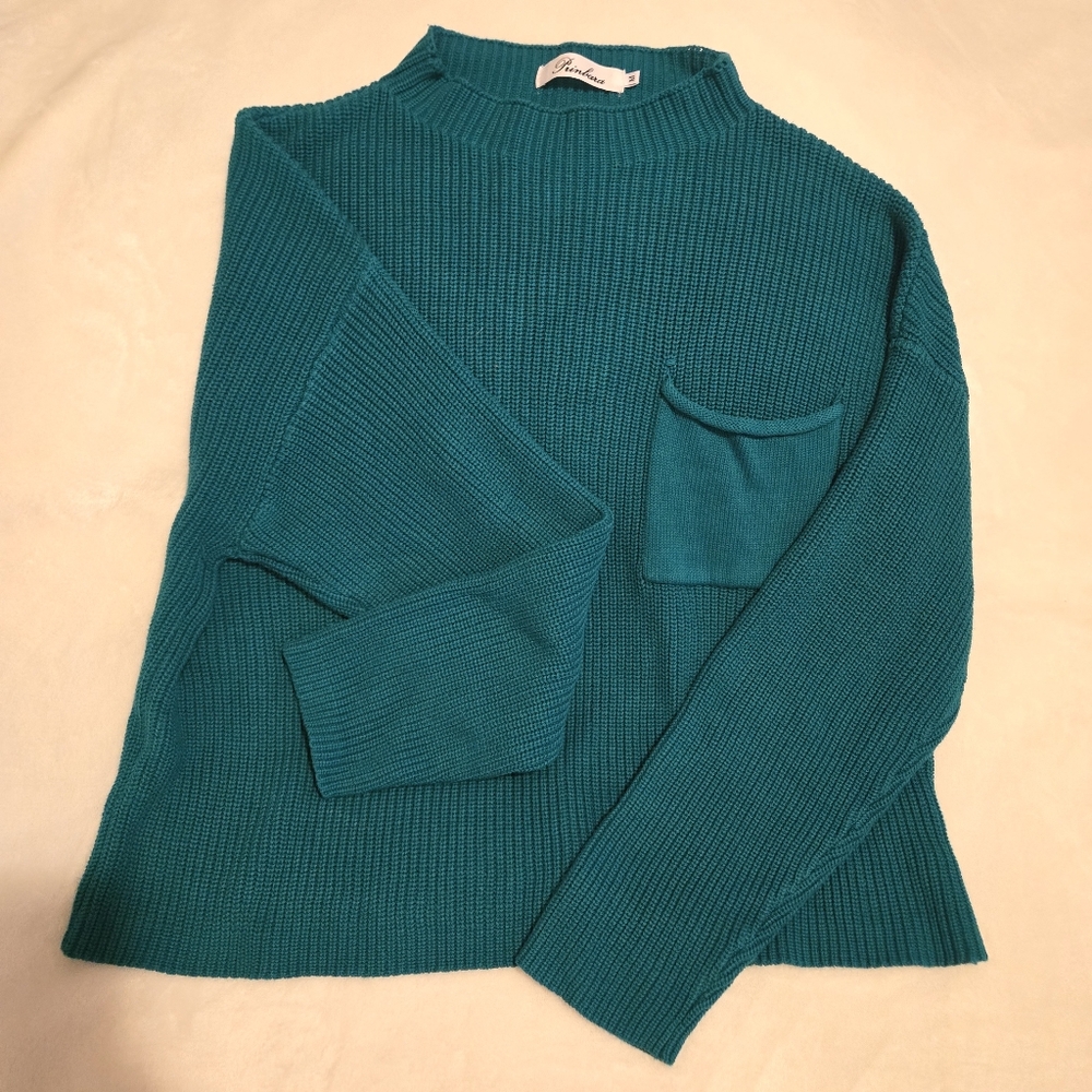 Womens Knit Sweater, size medium, NWOT